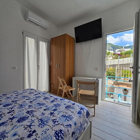 La Casa Di Giuliana Primo Piano Con Balcone Βίλα Ίσκια Εξωτερικό φωτογραφία